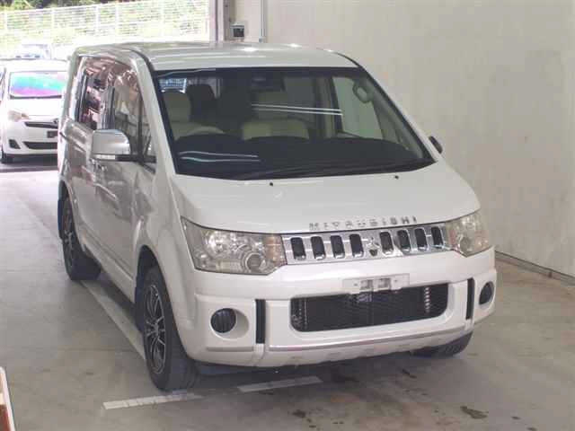 MITSUBISHI DELICA D5 2007