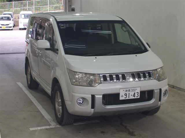 MITSUBISHI DELICA D5 2012