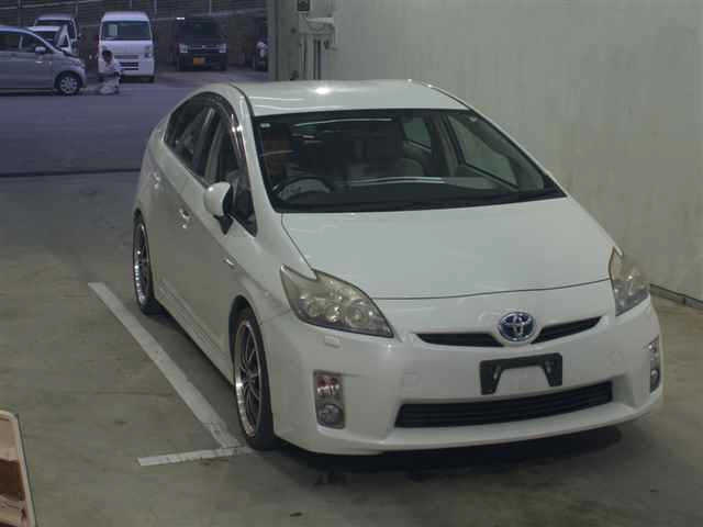 TOYOTA PRIUS 2011