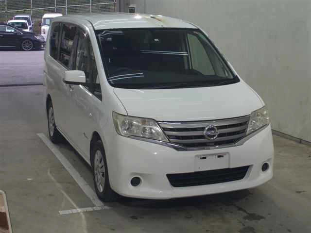 NISSAN SERENA 2013