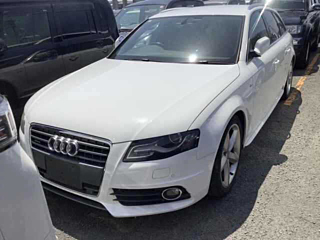 AUDI A4 2011
