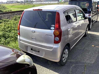 DAIHATSU MIRA 2010