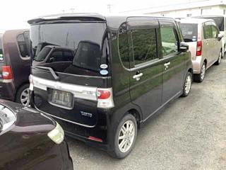 DAIHATSU TANTO 2010