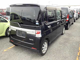 DAIHATSU TANTO 2009