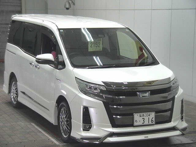 TOYOTA NOAH 2019