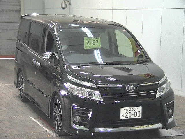 TOYOTA VOXY 2014
