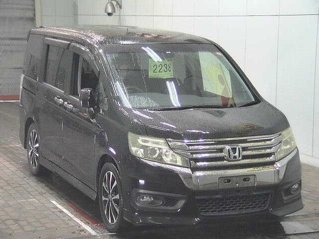 HONDA STEP WAGON 2012