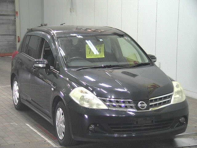 NISSAN TIIDA