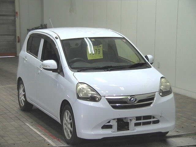 DAIHATSU MIRA E S 2012