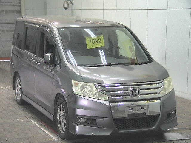 HONDA STEP WAGON 2011