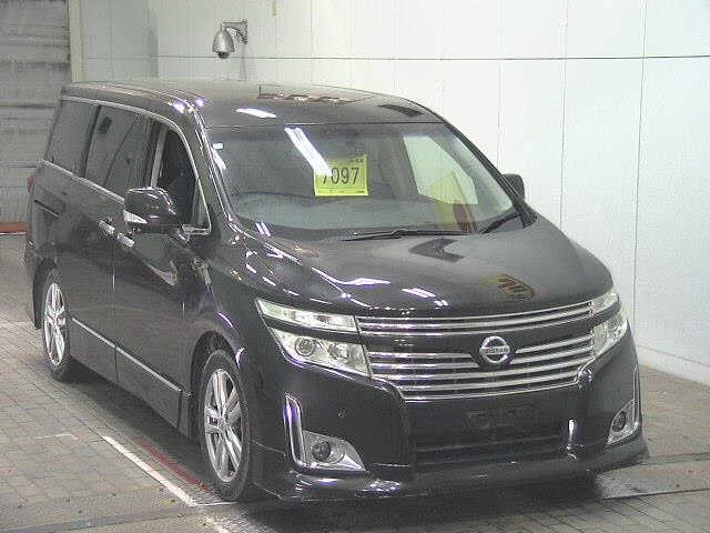 NISSAN ELGRAND 2011