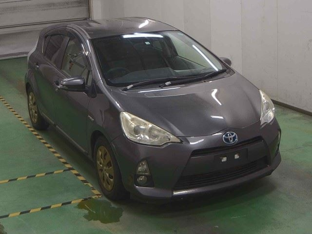 TOYOTA AQUA 2012