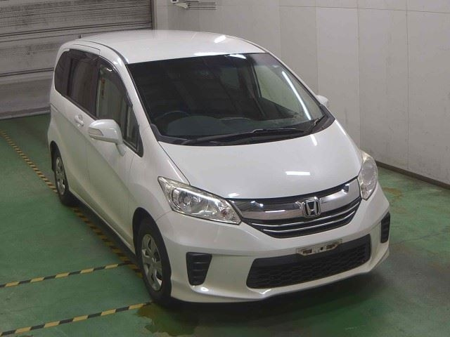 HONDA FREED 2016
