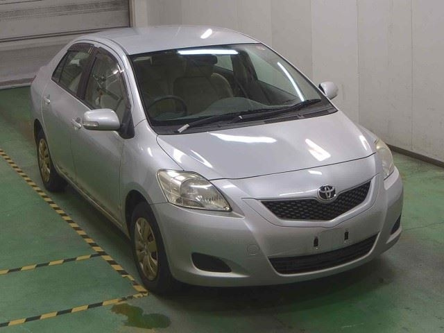 TOYOTA BELTA 2010