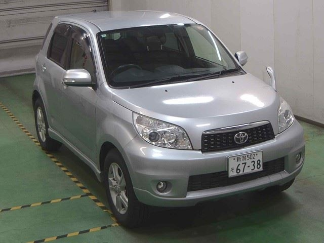 TOYOTA RUSH