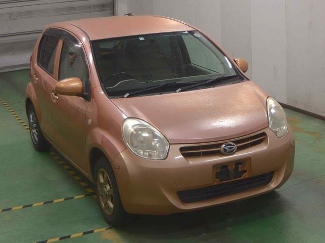 DAIHATSU BOON