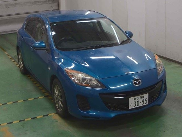 MAZDA AXELA