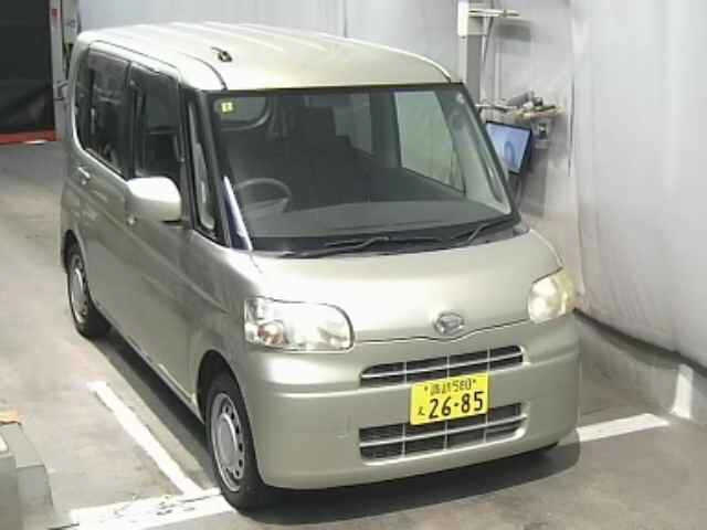 DAIHATSU TANTO 2013