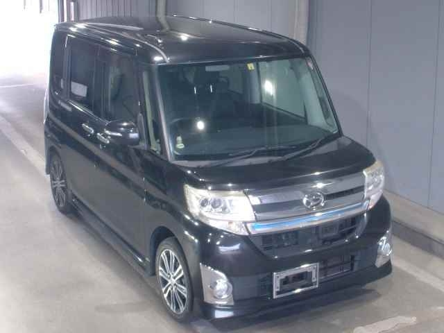 DAIHATSU TANTO 2014