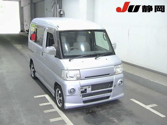 MITSUBISHI TOWNBOX 2005