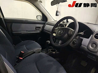 MAZDA VERISA 2011
