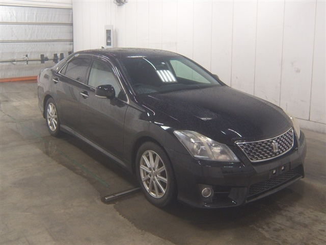 TOYOTA CROWN 2010