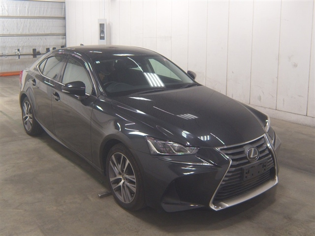 LEXUS IS