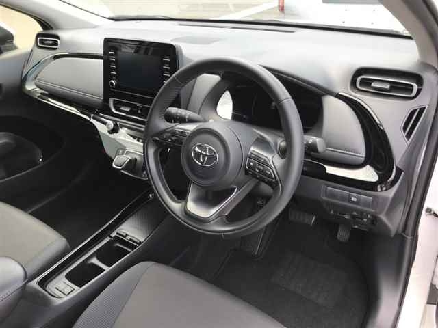 TOYOTA AQUA 2024
