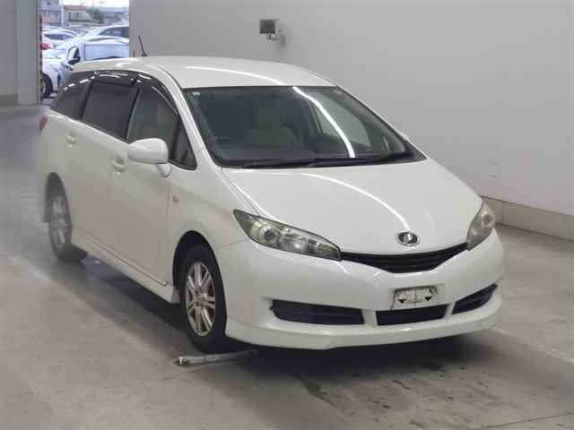 TOYOTA WISH 2011