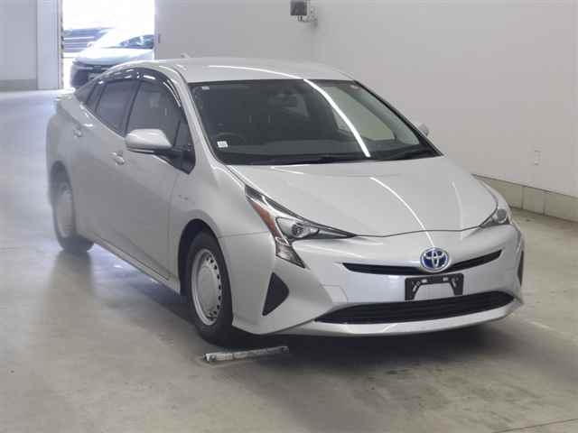 TOYOTA PRIUS 2017