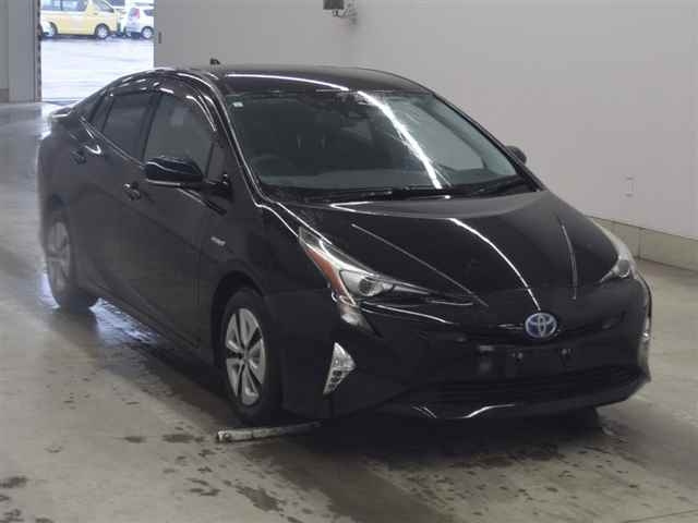 TOYOTA PRIUS 2016
