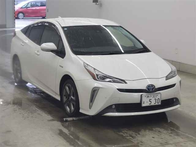 TOYOTA PRIUS 2019