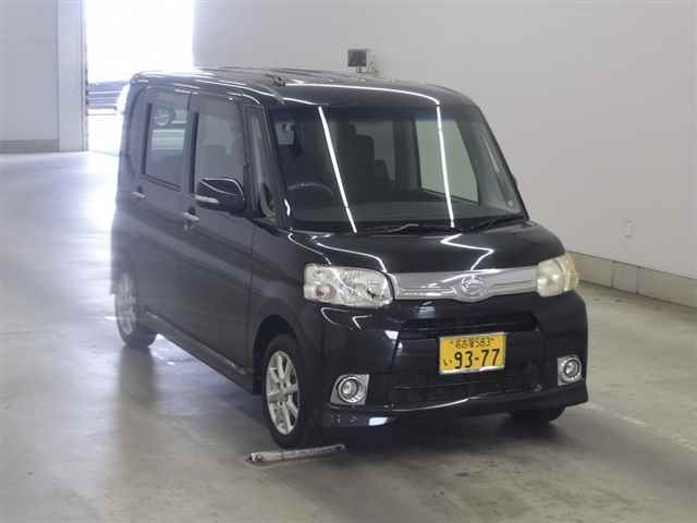 DAIHATSU TANTO 2012