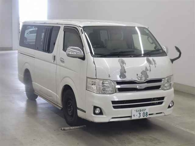 TOYOTA HIACE VAN 2013