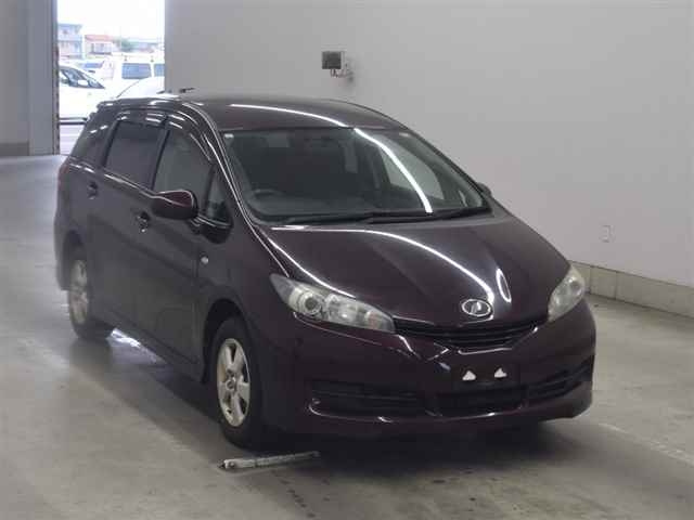 TOYOTA WISH 2011
