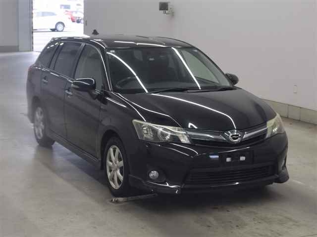 TOYOTA COROLLA FIELDER 2013