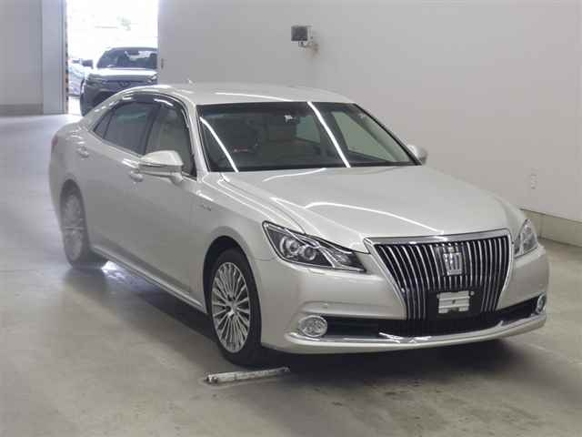 TOYOTA CROWN 2015