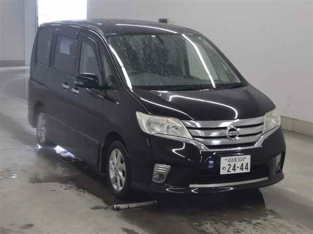 NISSAN SERENA 2010