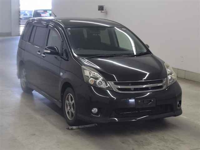 TOYOTA ISIS 2009