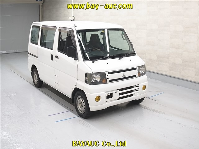MITSUBISHI MINICAB VAN 2011