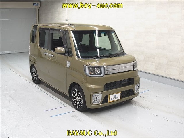 DAIHATSU WAKE