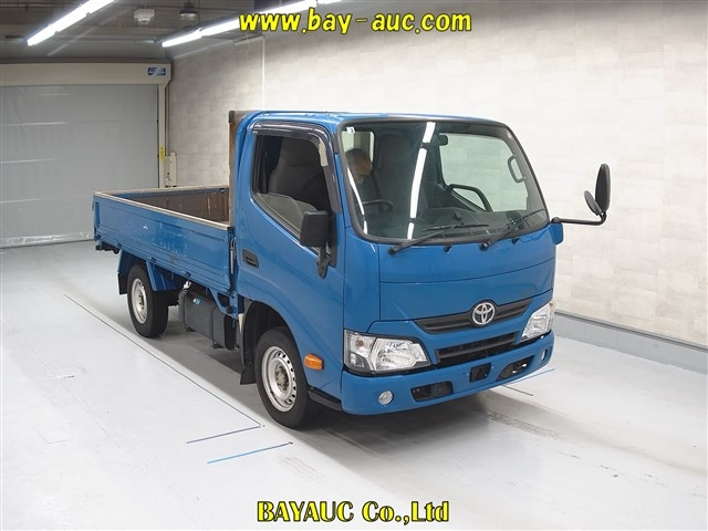 TOYOTA DYNA 2020