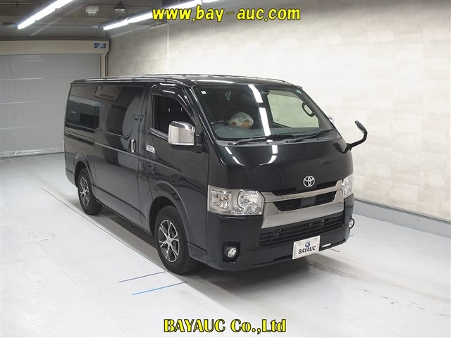 TOYOTA HIACE VAN 2020