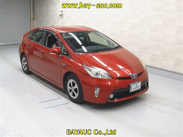 TOYOTA PRIUS 2013