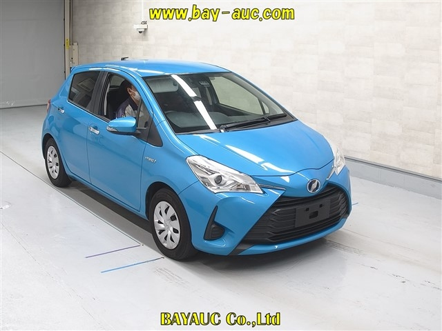 TOYOTA VITZ 2018