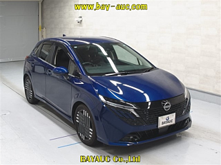 nissan aura