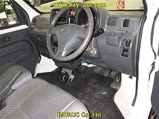 DAIHATSU HIJET VAN 2015