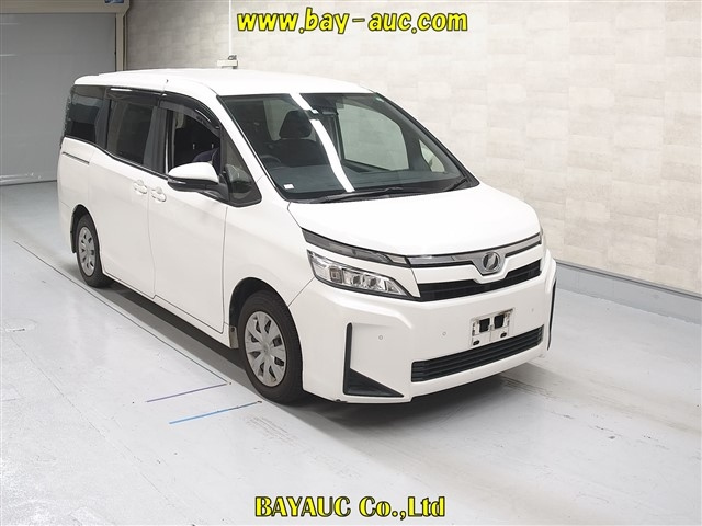TOYOTA VOXY 2020
