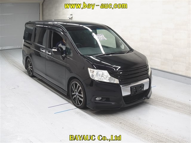 HONDA STEP WAGON 2011