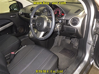 MAZDA DEMIO 2010